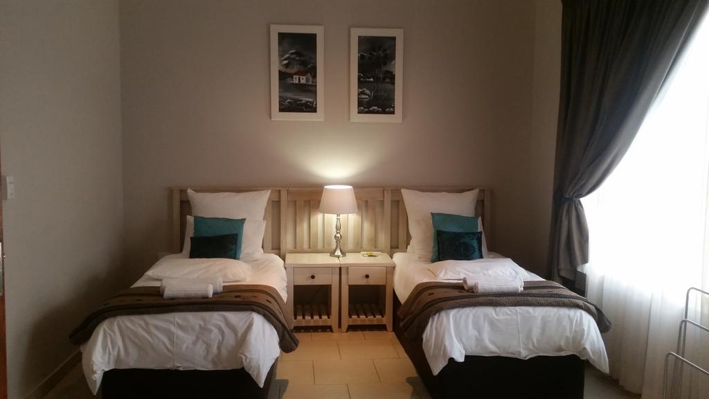 Summerset Place Country House Bela-Bela Quarto foto